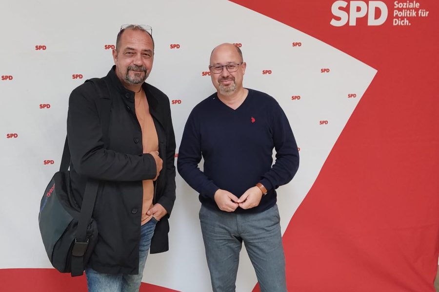 Dirk Diedrich und Lars Brauns beim Parteirat der SPD Schleswig-Holstein in Neumünster.